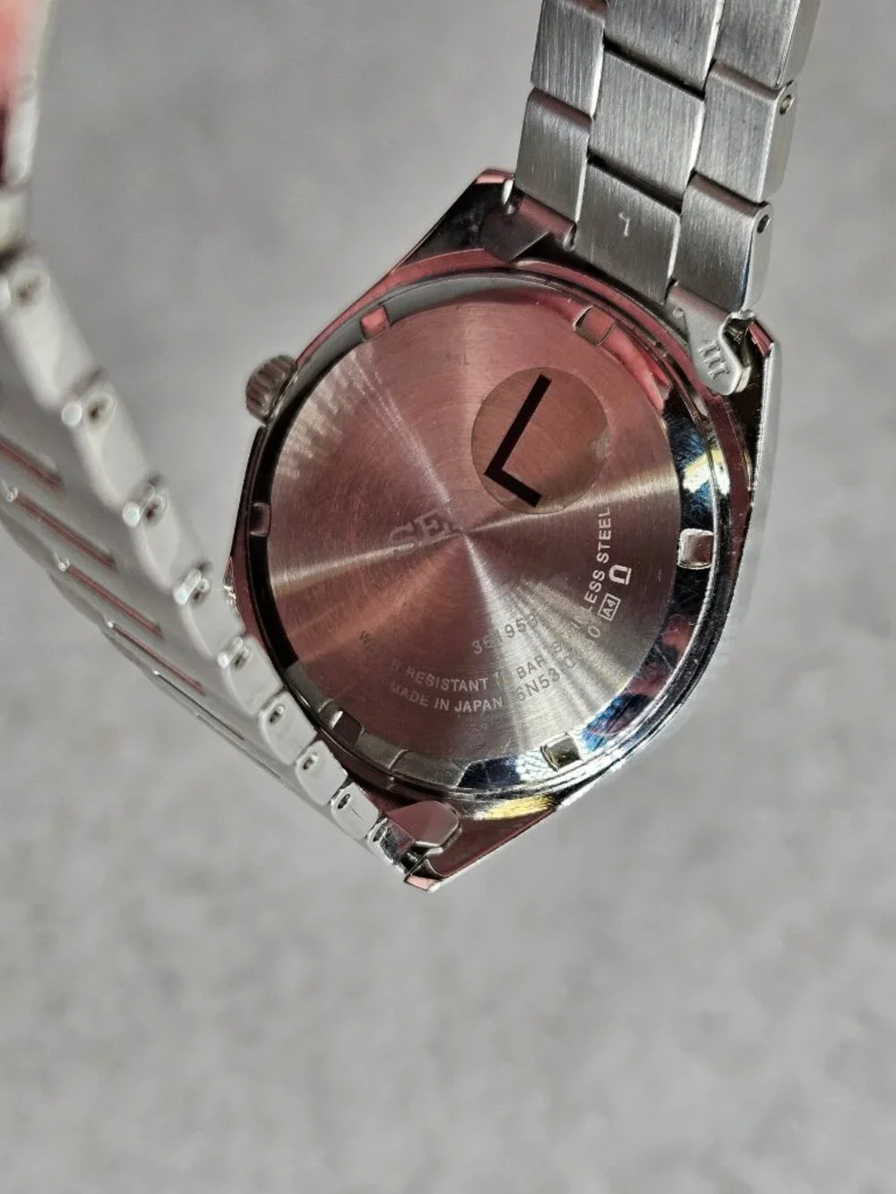 Seiko 6N53-00A0 Black Face Crystal Date Stainless Steel Watch